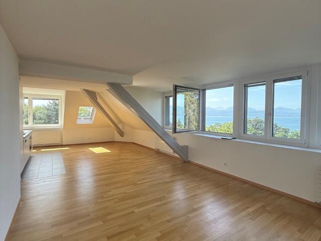 Luxuriöses neues Apartment mit atemberaubendem Blick auf den See