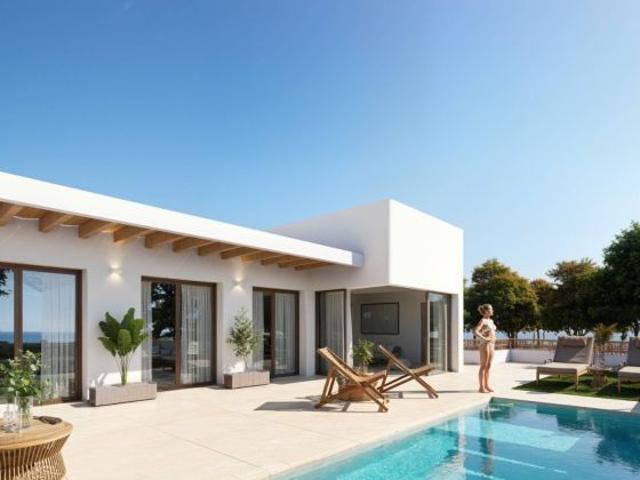 Luxuriöses ebenerdiges Haus mit Pool