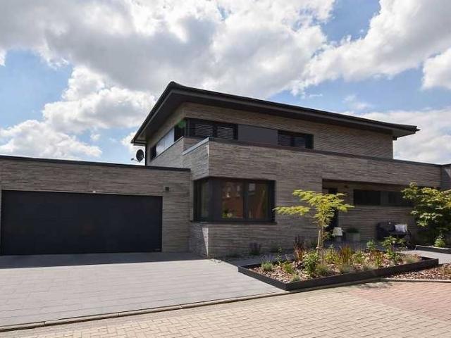 Luxuriöses Einfamilienhaus mit Einliegerwohnung