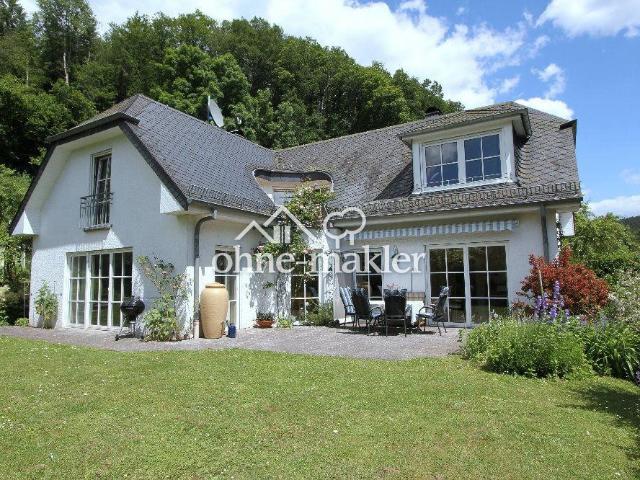 Luxuriöses englisches Landhaus, provisionsfrei