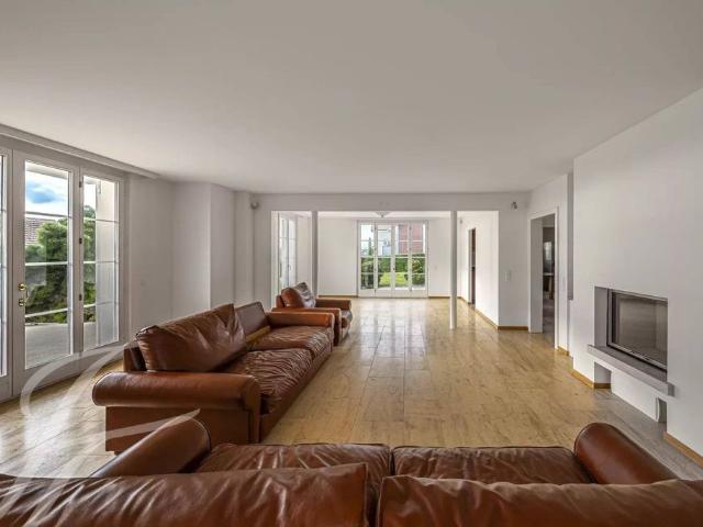 Luxuriöses Haus zu verkaufen in Mont sur Rolle, Schweiz