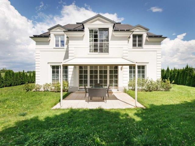 Luxuriöses Haus zu verkaufen in Oberwaltersdorf, Niederösterreich