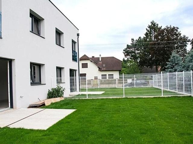 Luxuriöses Haus zu verkaufen in Strasshof an der Nordbahn, Niederösterreich