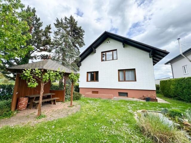 Luxuriöses Haus zu verkaufen in Wiener Neudorf, Österreich