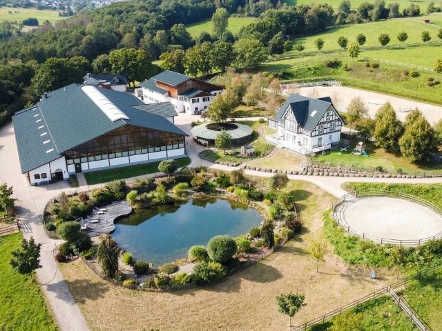 Luxuriöses Landhaus 13 Schlafzimmer zu verkaufen in Eichenhof 1, Haiger, Regierungsbezirk Gießen, Hessen