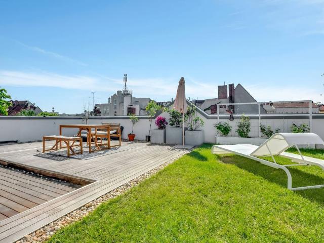 Luxuriöses Penthouse mit 80qm Dachterrasse, Berlin Amsterdam Apartments for Rent