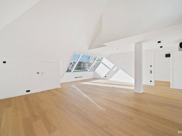 Luxuriöses Penthouse mit Dachterrasse und Blick zum Stephansdom