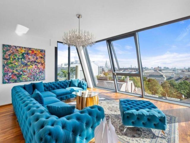 Exklusives Wohnen im Herzen Wiens Dachgeschoßwohnung mit 285m² und traumhafter Terrasse!