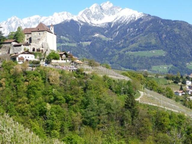 Luxuriöses 30 Zimmern Hotel zu verkaufen in Tirol, Österreich