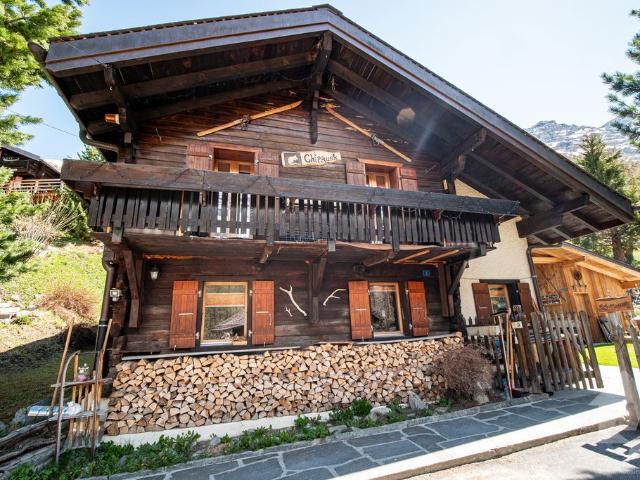 Luxuriöses 4 Zimmer Chalet zu verkaufen Route des Memberzes 6, Zinal, Kanton Wallis