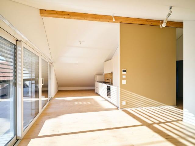 Luxurious 3.5 room attic apartment – 1st month rent free!