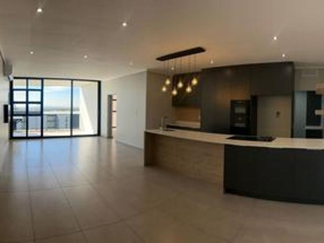luxurious 3 bed, 3 bath apartment fo.