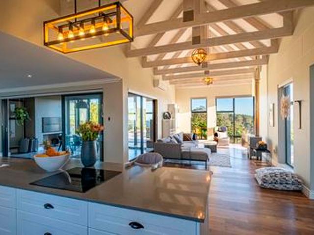 luxurious 3 bedroom home in kragga k.