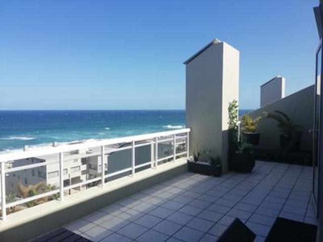 luxurious 3 bedroom penthouse on the.