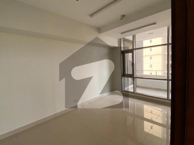 Luxurious 3 Bedrooms Sea Facing Apartment For Rent Higher Floor Emaar Pearl Towers