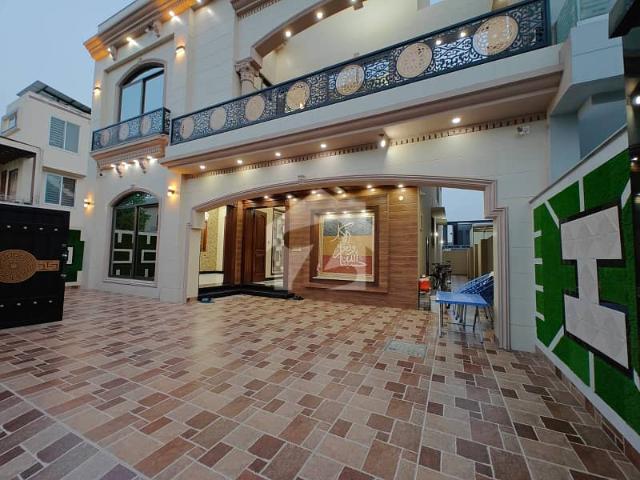 Luxurious 10 Marla Brand New House for Sale Near Imtiaz Mall Prime Location