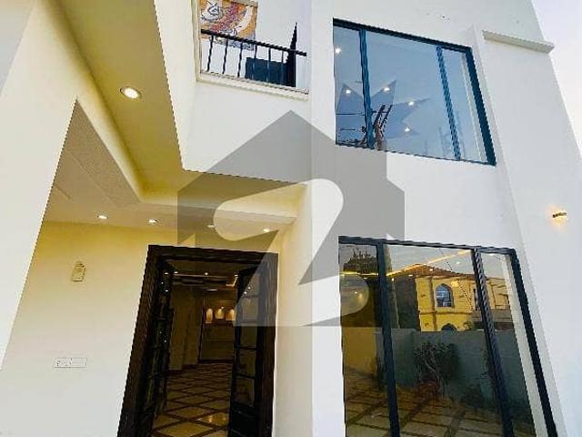 Luxurious 10 Marla Villa For Sale In Buch Executive Villas, Multan