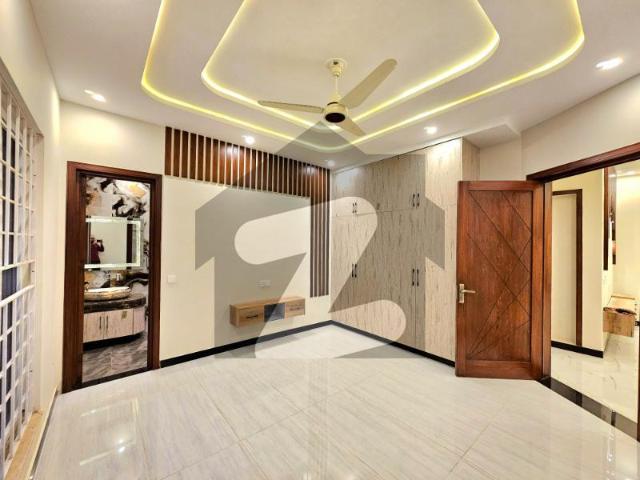Luxurious 15 Marla House In Bahria Overseas Bahria Greens Overseas Enclave