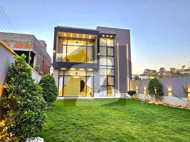 Luxurious 18 Marla House For Sale With Decorated Lawn Bahria Greens Overseas Enclave