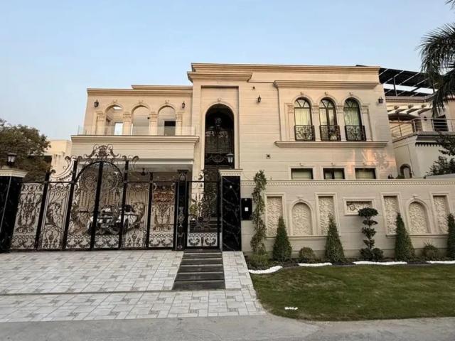 Luxurious 1 Kanal 20 Marla House for Sale – Prime Location! Lahore Izmir Town ID 101951