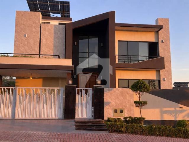 Luxurious 1 Kanal With Extra Land Designer House | 6 Bedrooms | 15 KW Solar | Huge Back Lawn | Skyline