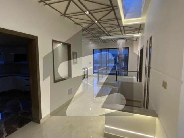 Luxurious 1 Kanal Designer House for Rent Bahria Town Phase 8