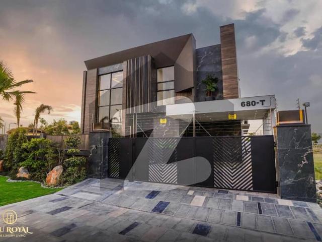 Luxurious 1 Kanal Family Home 5 Beds All En Suite | DHA Phase 7 PKR 12 Crore