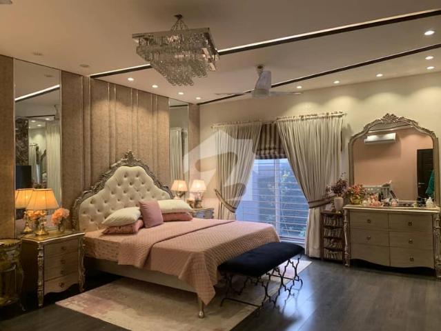 Luxurious 1 Kanal Fully Furnished & Fully Basement House For Sale in DHA Phase 3