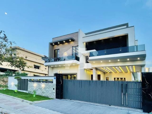 Luxurious 1 Kanal Luxurious House For Sale In DHA Defence Phase 2, Islamabad!