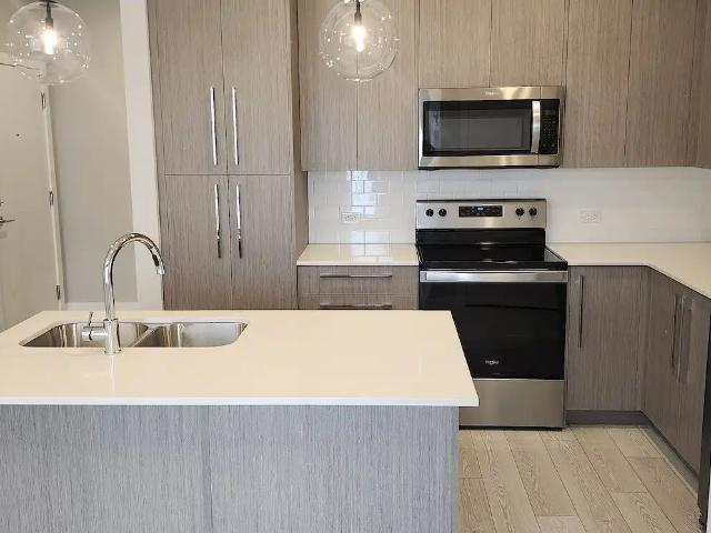 Luxurious 2 Bedroom 2 Bathroom Corner Unit in Savanna