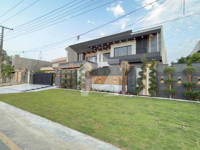 Luxurious 2 Kanal Designer House For Sale Valencia Town 80 Feet Roads 6 Cinema Hall Swimming Pool