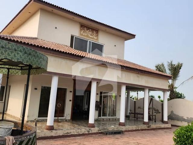 Luxurious 2 Kanal Residential Farmhouse For Sale