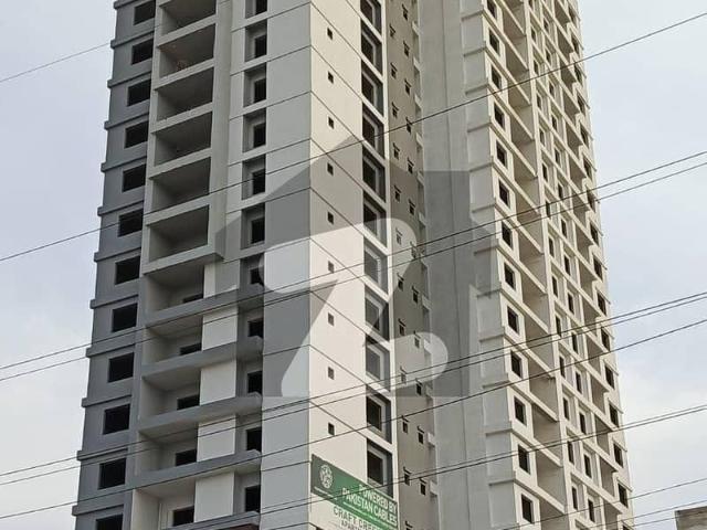 Luxurious 3/4 Bedrooms Flat For Sale