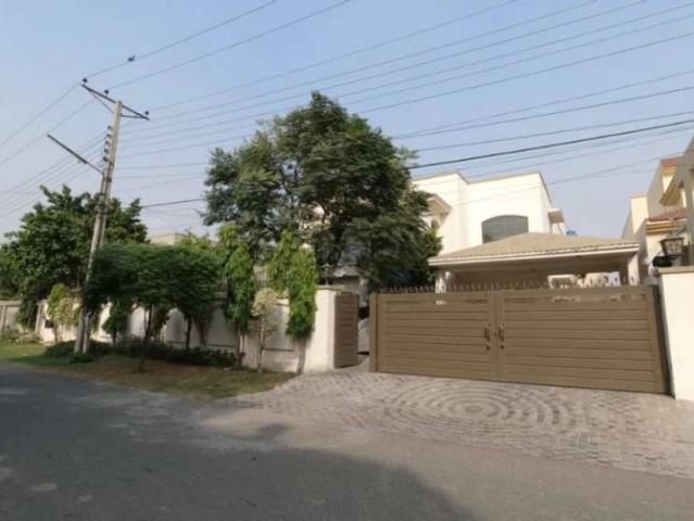 Luxurious 42Marla Owner Build House For Sale Wapda Town Phase 1 Lahore Wapda Town ID 26416