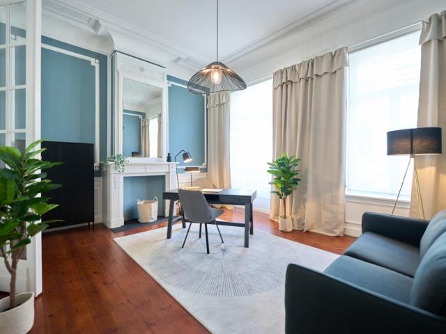 Luxurious 4 bedroom apartment near Square Marie Louise