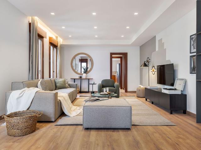Luxurious 4 Bedroom Designer Apartment with a Large Private Terrace, Madrid Amsterdam Apartments for Rent