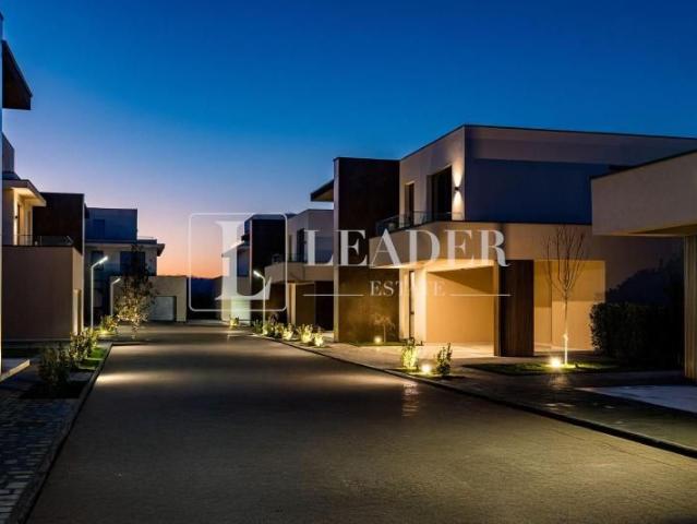 Luxurious 4Bedroom Villa for Rent in Chelsea Residences Exclusive Forest Views