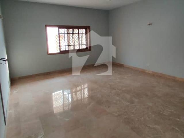 Luxurious 500 Square Yards Bungalow Slightly Used With Half Basement Owner Built With Beautiful Garden On Creek Lane