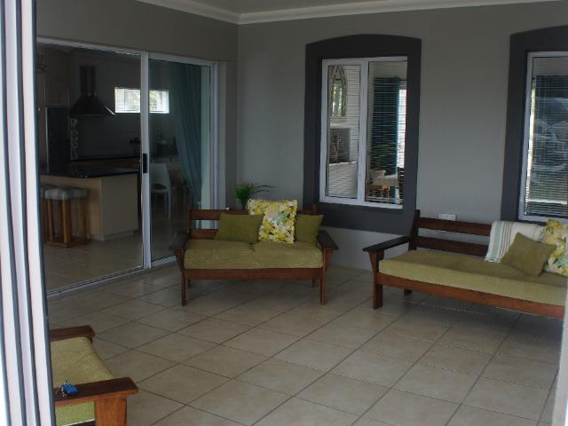 Luxurious 5 Bed Home – Spectacular Ocean Views