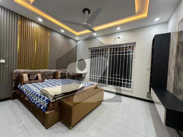 Luxurious 5 Bed Single Unit House DHA Phase 2 Sector J
