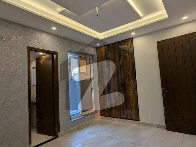Luxurious 5 Marla House For Sale