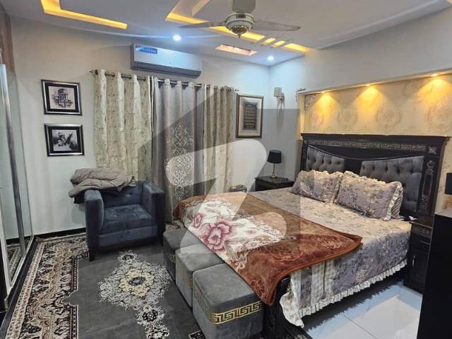 Luxurious 5 Marla House For Rent