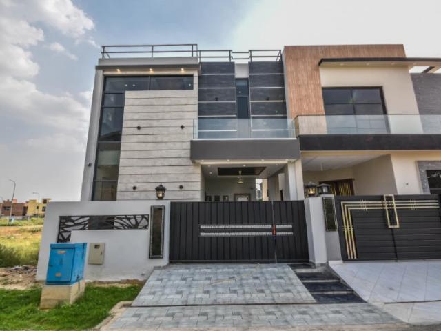 Luxurious 5 Marla Lavish Bungalow For Sale in DHA Phase 9 Town Lahore DHA 9 Town ID 77039