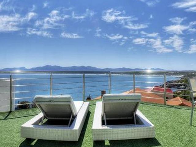 luxurious 5 star guest house/ hotel.