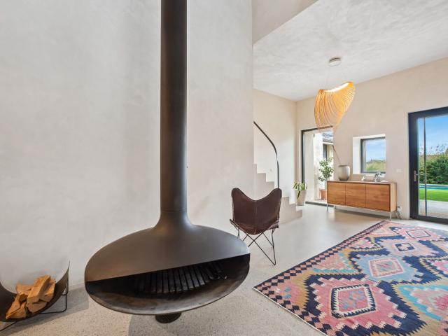 Prestigious villa with private pool and studio | dreamo. Ch