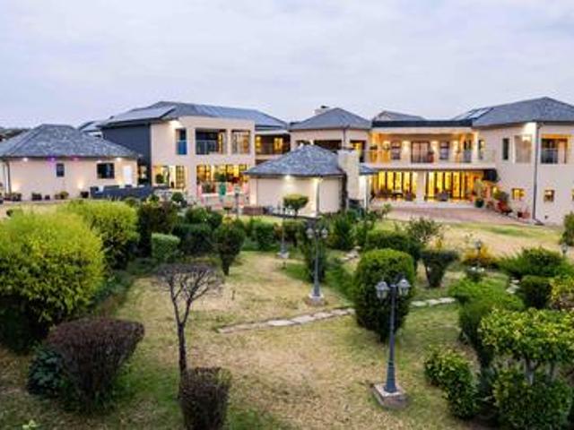 luxurious contemporary masterpiece i.