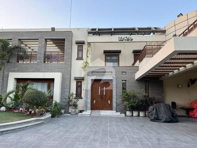 Luxurious corner bungalow for sale in most prime location of kh ameer khusr