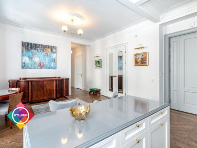Luxurious apartment in the city center