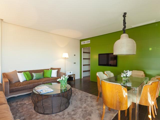 Luxurious apartment located on the 27th floor in Torre Madrid