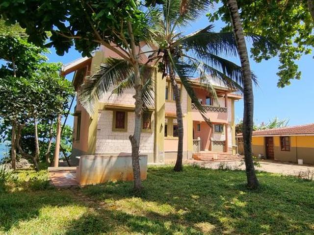 Luxurious Beach villa in kanamai for sale